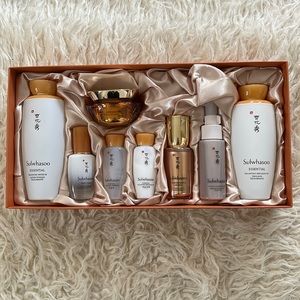 Sulwhasoo Essential Anti aging Care Ritual set - 8 items